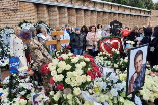 Вдова Шатунова рассказала, будут ли на памятнике певцу белые розы