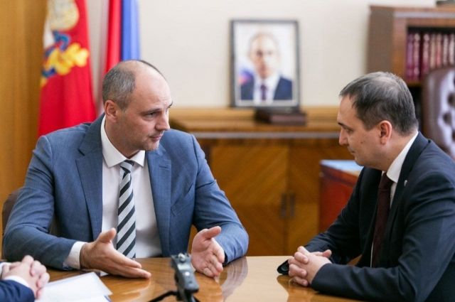 Глава региона встретился с замминистра строительства и ЖКХ РФ Алексеем Ересько.