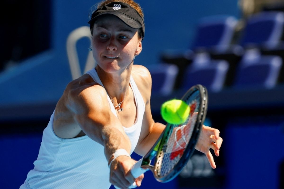 Российская теннисистка Самсонова одержала победу в турнире в Токио