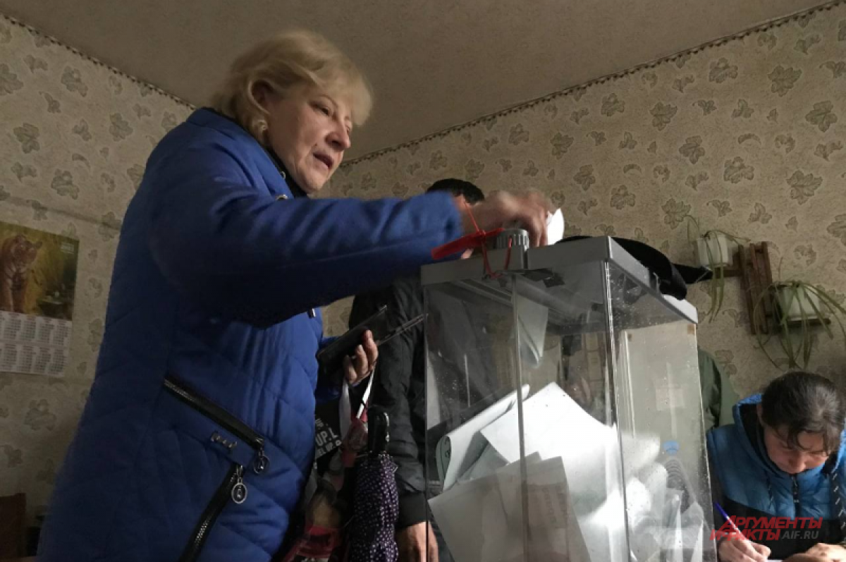 В Запорожье 93% проголосовавших поддержали вхождение в состав РФ  опрос