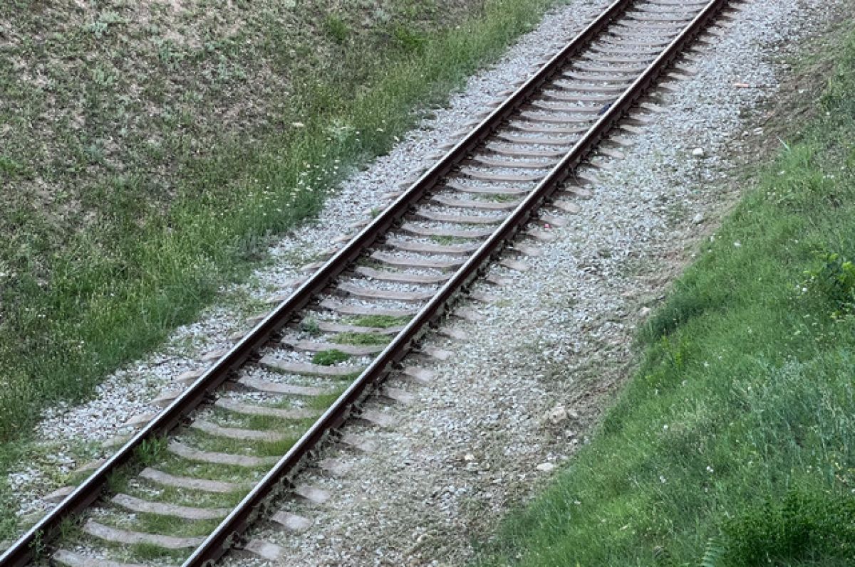 В Ростовской области 17-летнего студента зацепило поездом