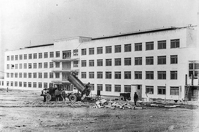 Новое здание больничного комплекса открылось в 1972 году.