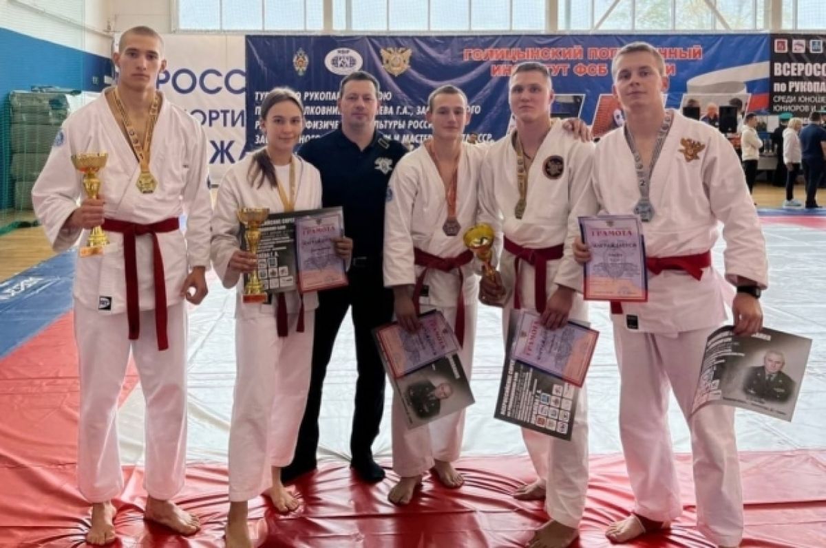 Брянские рукопашники завоевали 14 наград на всероссийском турнире