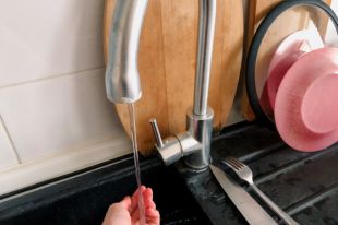 Водоснабжение планируют возобновить рано утром 30 сентября.