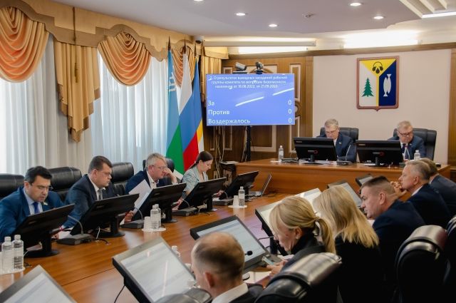 В ходе заседания комитетов депутаты заслушали отчётную информацию об исполнении наказов