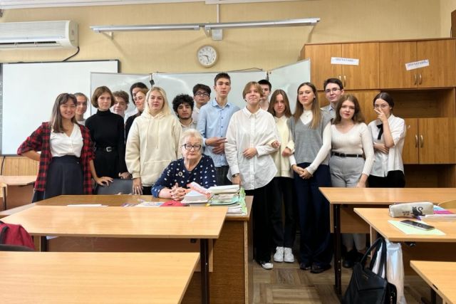 Вот уже 47 лет Татьяна Васильевна преподаёт в школе.