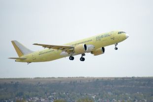 Самолет МС-21.