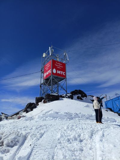 На высоте 3880 м - самая высокогорная базовая станция в Европе.