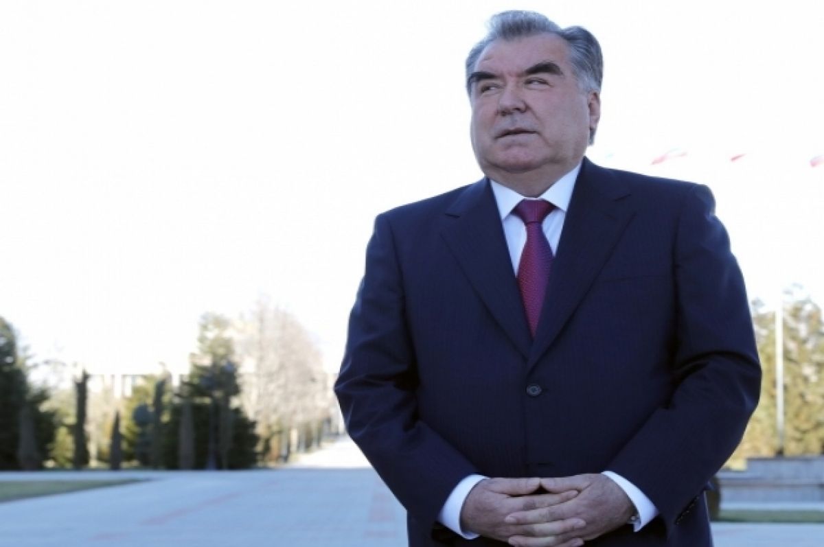 Путин наградил президента Таджикистана орденом