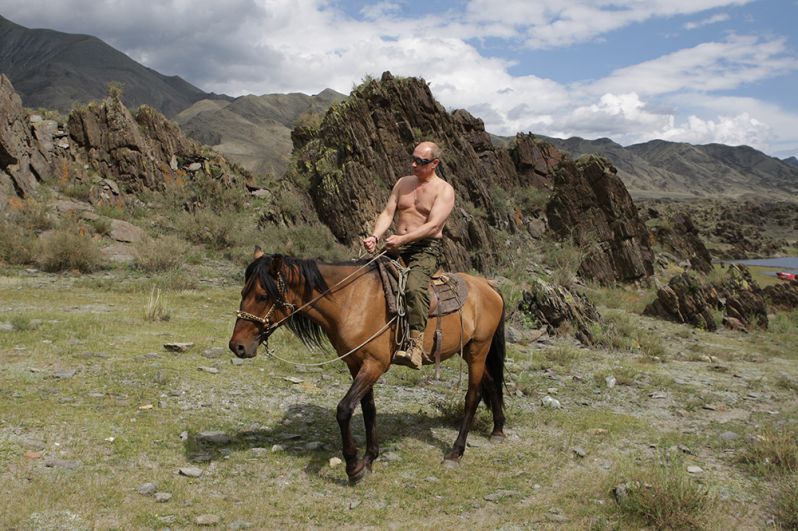 4 августа 2009 г. Путин взял однодневный отпуск и провел его в Туве, где спустился по реке и познакомился с жизнью чабанов.