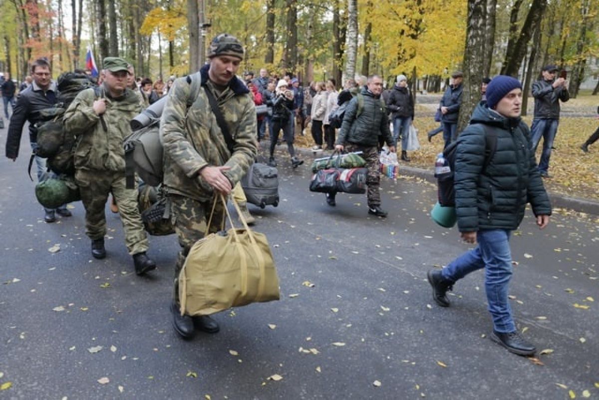 Требуем вернуть мобилизованных домой. Военная мобилизация. Мобилизация в Петербурге. Группы мобилизации. Уклонисты от мобилизации.