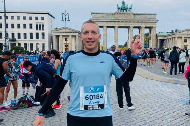 Алексей Кожевников (Оренбург) преодолел 42 километра марафона серии World Marathon Majors (Берлин)