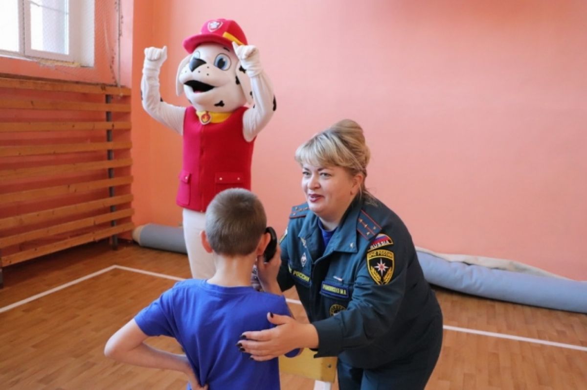 Хабаровский ребенок. Безопасность МЧС. Соревнования в Оренбурге по пожарной безопасности. Ролик по пожарной безопасности для школьников. Детская колония Хабаровский край.