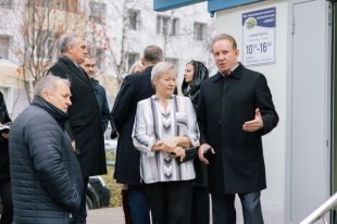 Обеспечение безбарьерной среды проверили парламентарии