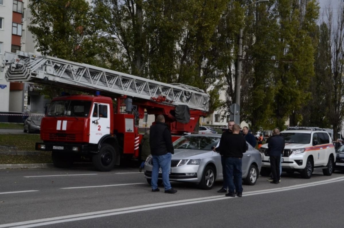 Власти помогают белгородцам перевезти вещи из поврежденного дома на Губкина  | АиФ Белгород