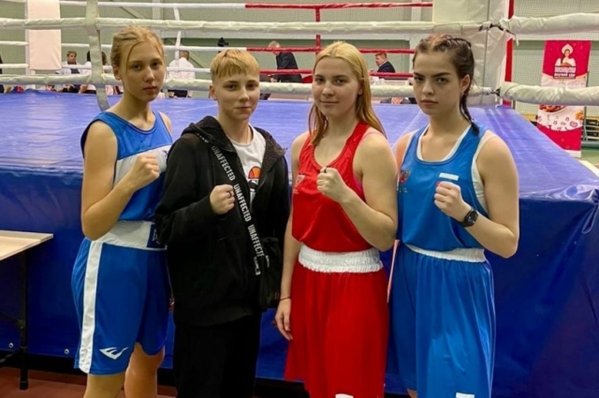 Брянские девушки вернулись с медалями с Кубка по боксу