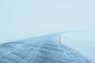 Водителей и пешеходов просят учесть информацию и быть особенно внимательными и осторожными.