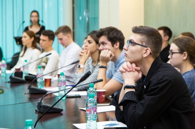 Студенты кафедры принимают участие в научных конференциях и в ежегодном Евразийском международном форуме молодежи