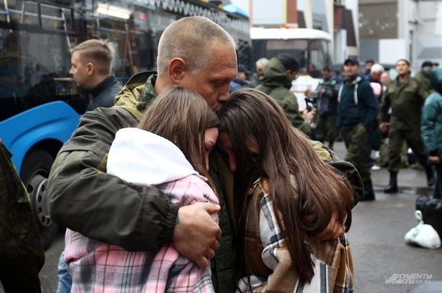 Жители региона проходят подготовку в Свердловской и Тюменской областях.