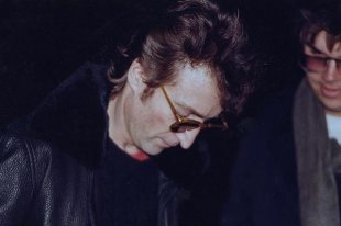 Последнее письмо Джона Леннона с его подписью продали за 64 тысячи долларов