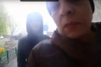 В Оренбурге мошенницы, обокравшие пожилую женщину, попали на видео.