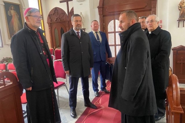 Посол Ватикана Джованни д’Аньелло посетил с визитом Оренбург.