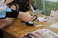 В Оренбуржье переболевшая ковидом медсестра добивается страховой выплаты через суд.