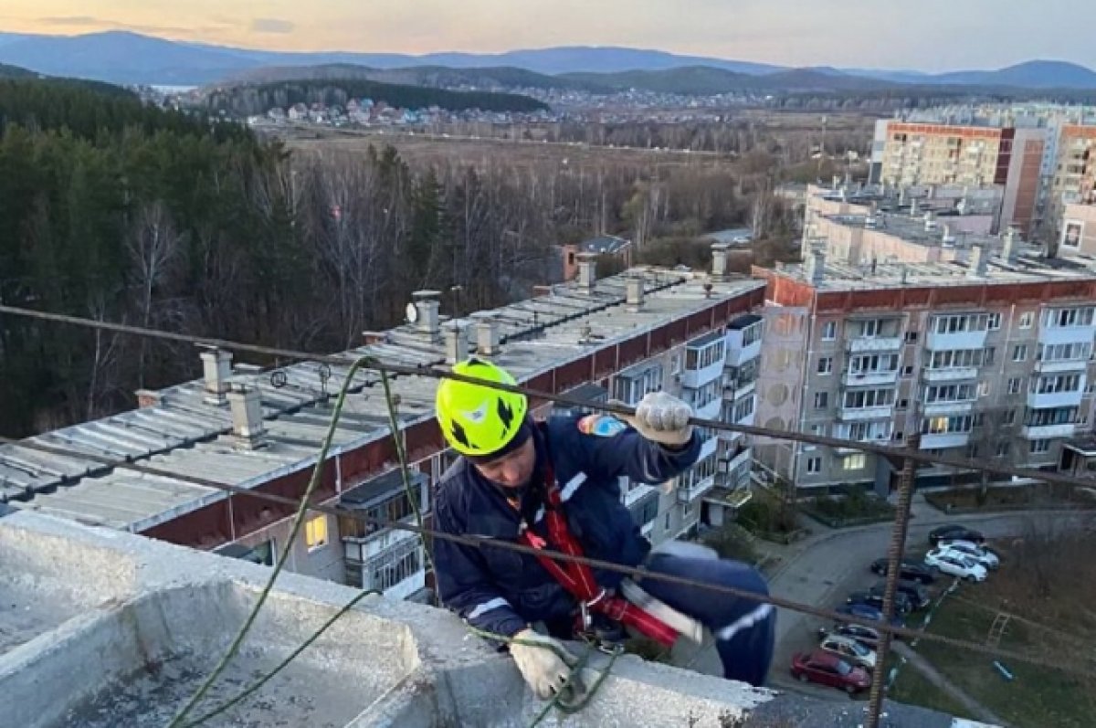 9-летнюю девочку придавило шкафом в Миассе | АиФ Челябинск