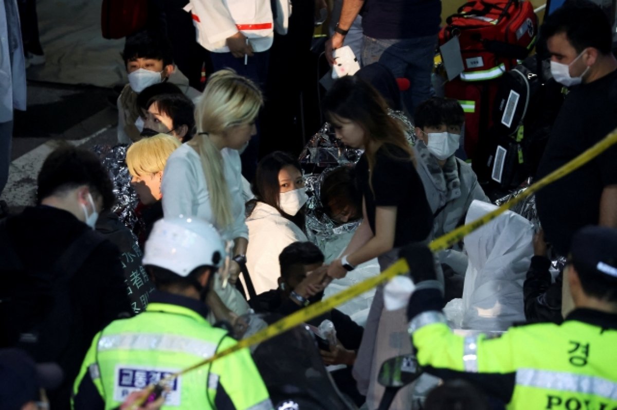 Число погибших в давке в центре Сеула людей выросло до 120
