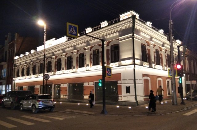 Здание «Торговый дом Смирновых» было построено в 1849 году.