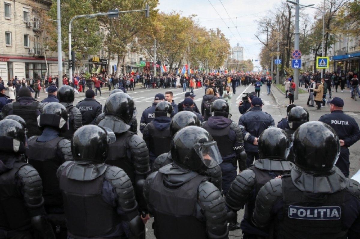 В Кишиневе произошли столкновения между протестующими и полицией