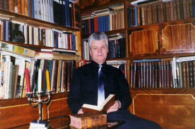 У Юрия Галая была уникальная библиотека, редкими экземплярами из которой он щедро делился.