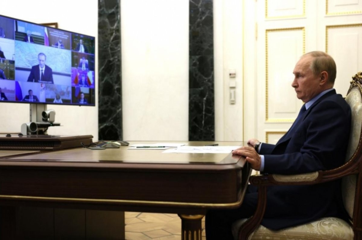 Два министра остались без света во время совещания с Путиным