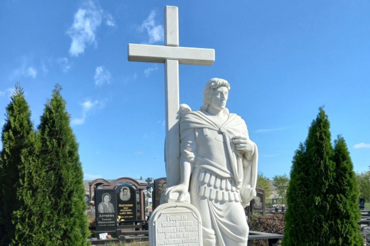 Ростовчанка добилась компенсации на памятник ветерану боевых действий