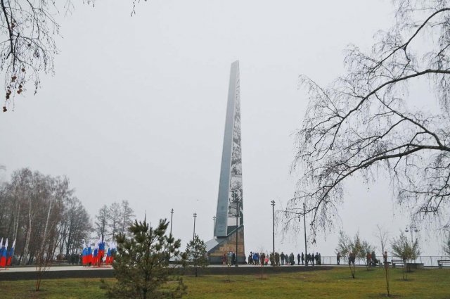 Торжественная церемония открытия стелы «Город трудовой доблести» в Барнауле