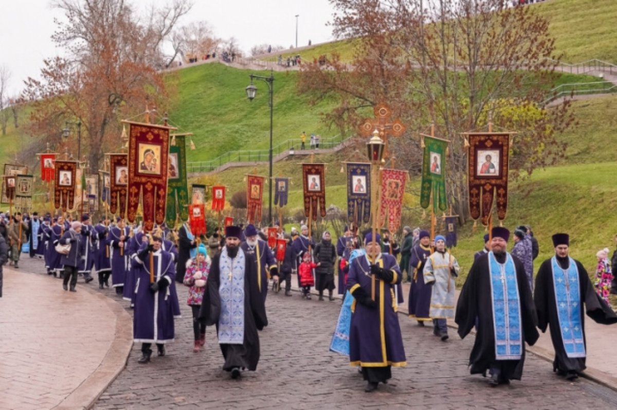 Крестный ход нижний новгород дивеево 2024. Крестный ход в Нижнем Новгороде. Крестный ход Казанской Божьей матери. Храм в Былово крестный ход 4.05.2024. Нижегородское городское казачье общество фото.