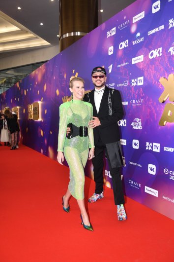 Ксения Собчак на Zhara Music Awards в 2021-м с Филиппом Киркоровым.