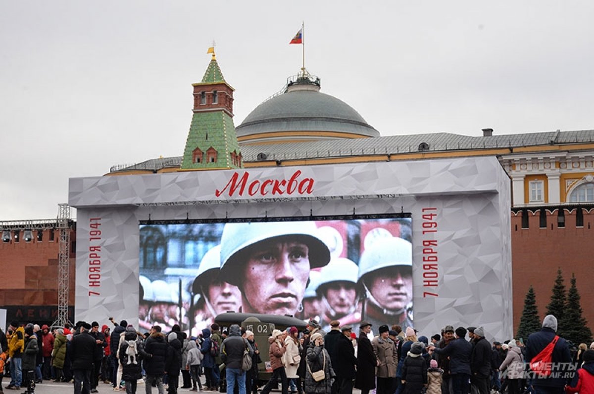 Легендарное советское кино. Что посмотреть у стен Кремля?