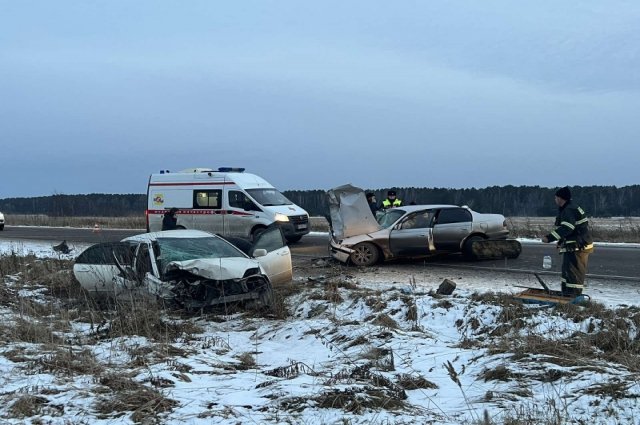 Под Лесосибирском произошла авария с участием двух Тойот.