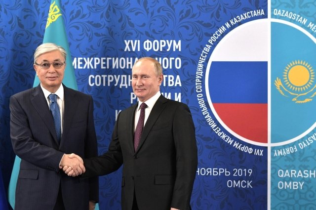 В Кремле подтвердили подготовку переговоров Путина с Токаевым в Оренбурге.