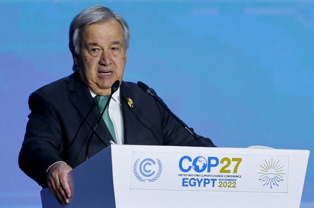 Генеральный секретарь ООН Антониу Гутерриш на климатическом саммите COP27 в Египте.
