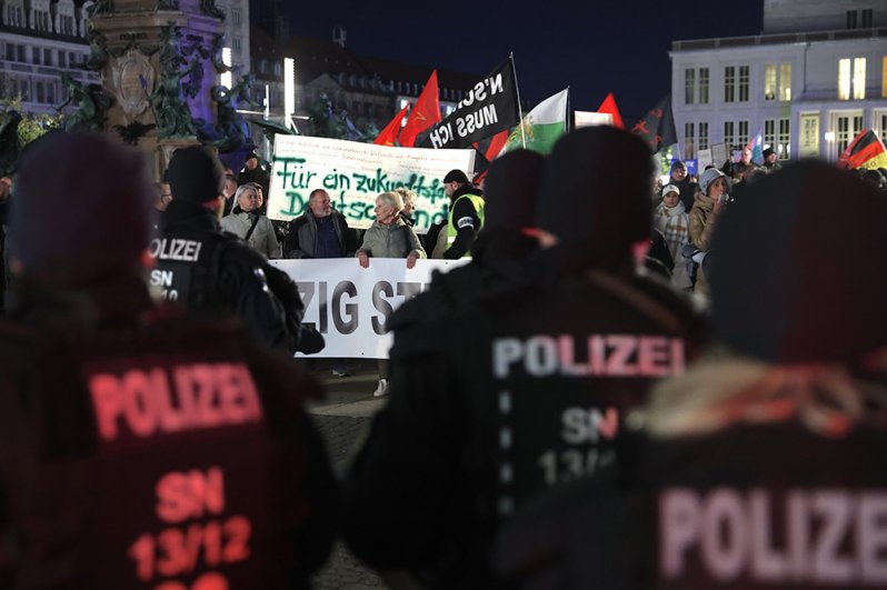 Полиция города Лейпциг во время протестов