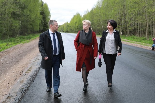 Губернатор Михаил Евраев лично курирует реализацию всех программ, в том числе проект «Безопасные качественные дороги».
