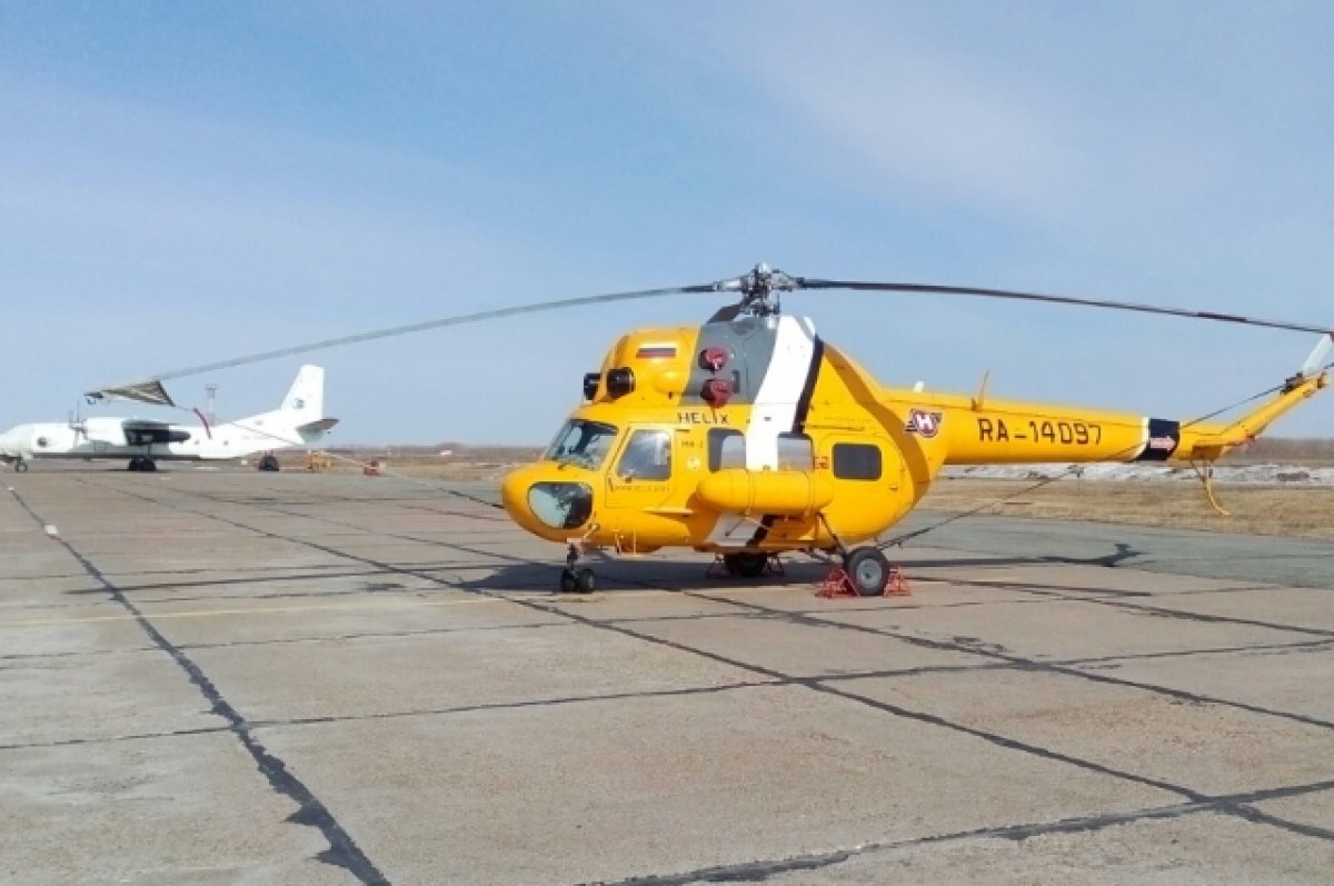 Один человек погиб при аварийной посадке вертолета Ми-2 под Костромой