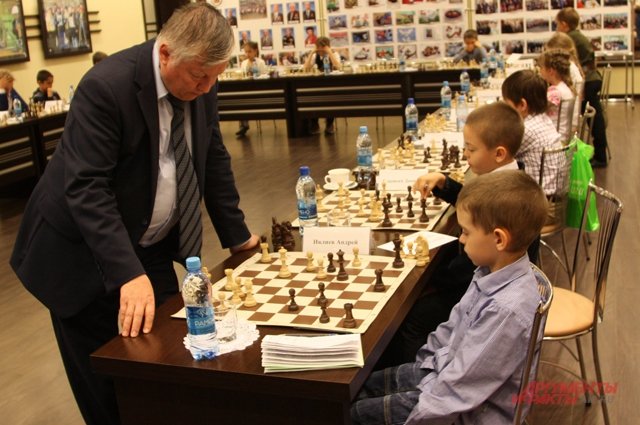Анатолий Карпов планирует посетить открытие краевого шахматного клуба в Красноярске.