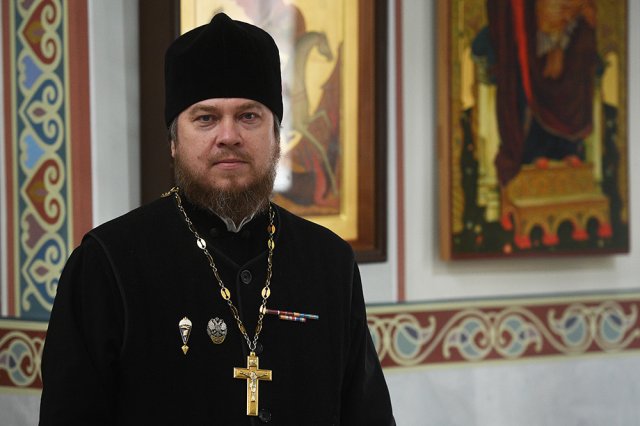 Протоиерей Михаил Васильев, настоятель храма Благовещения.