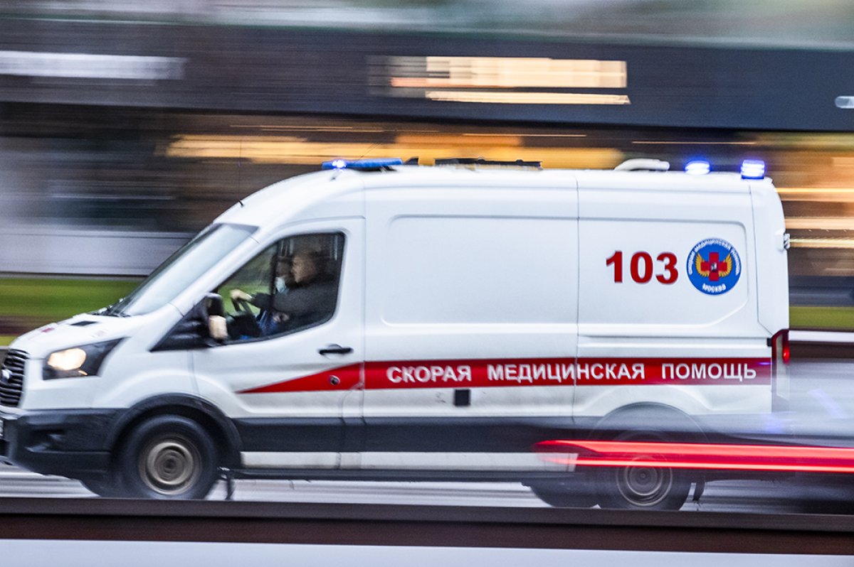 Двадцать подростков отравились газом в московском колледже