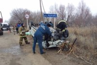 Lвое мужчин погибли В Соль-Илецке в ДТП на мосту через реку Елшанку.