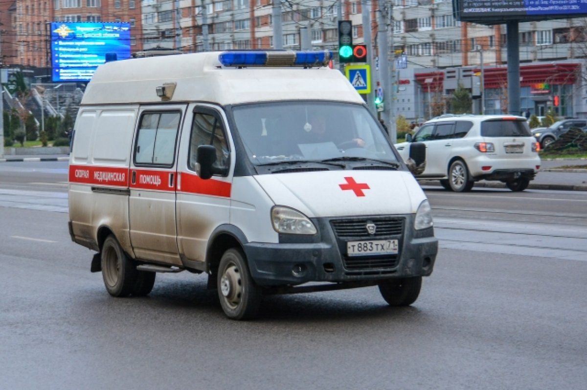 Два водителя попали в больницу после жесткой аварии в Барнауле