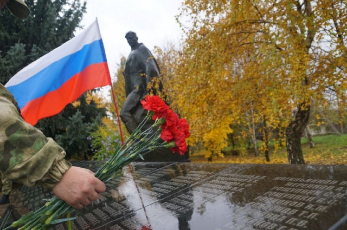 Росгвардейцы восстановили в ЛНР памятник воинам-красноармейцам